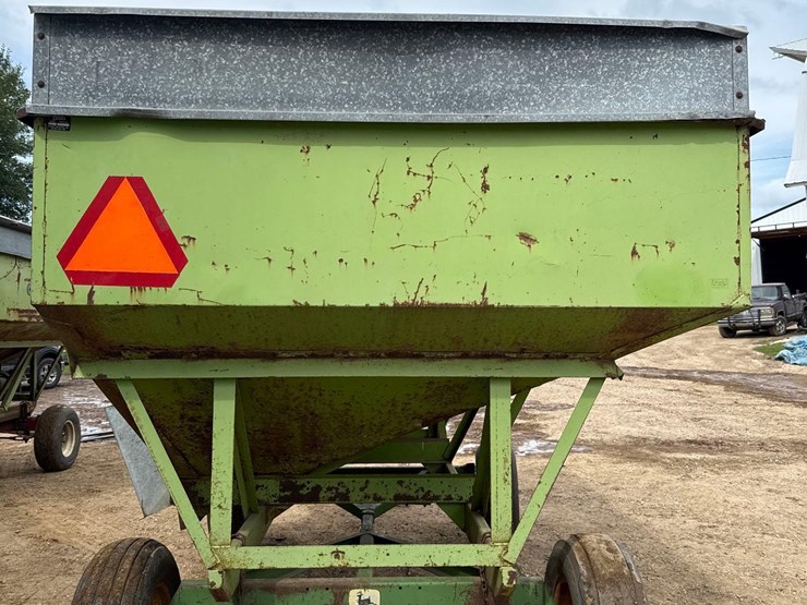 parker-200bu-gravity-wagon-image-4