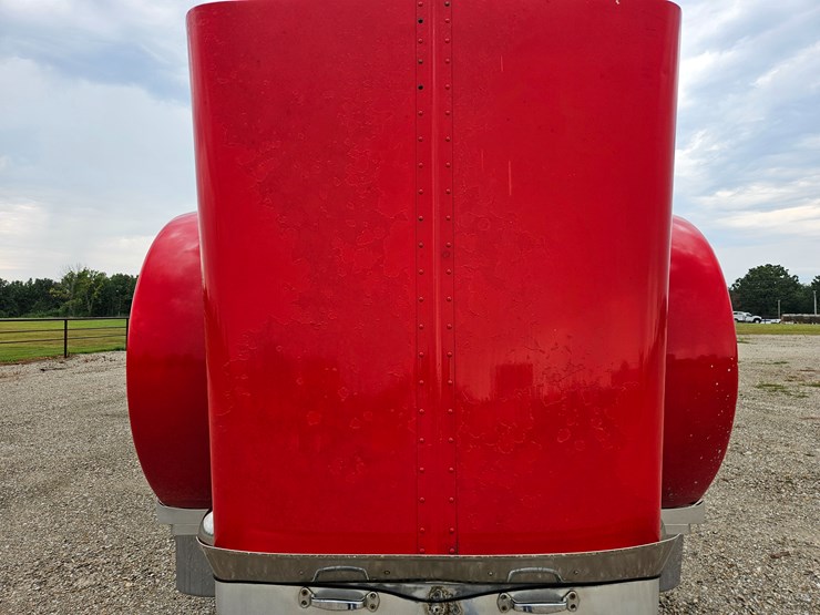 2003-peterbilt-379-image-47