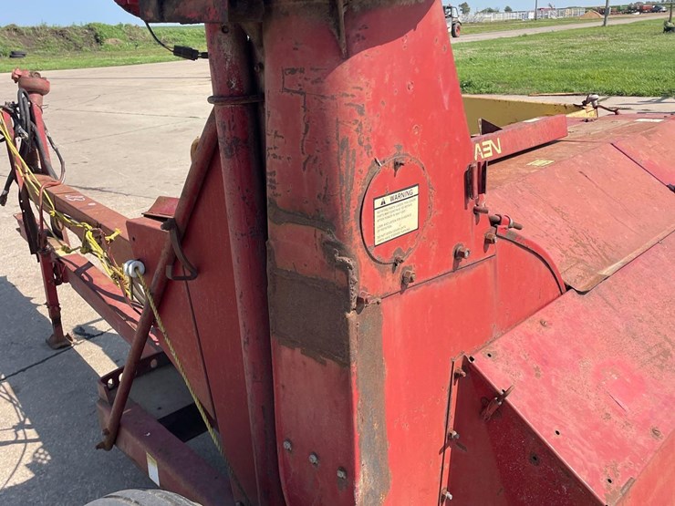 new-holland-890-image-14