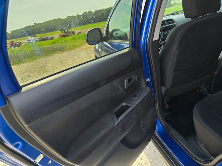 2015-mitsubishi-outlander-image-67