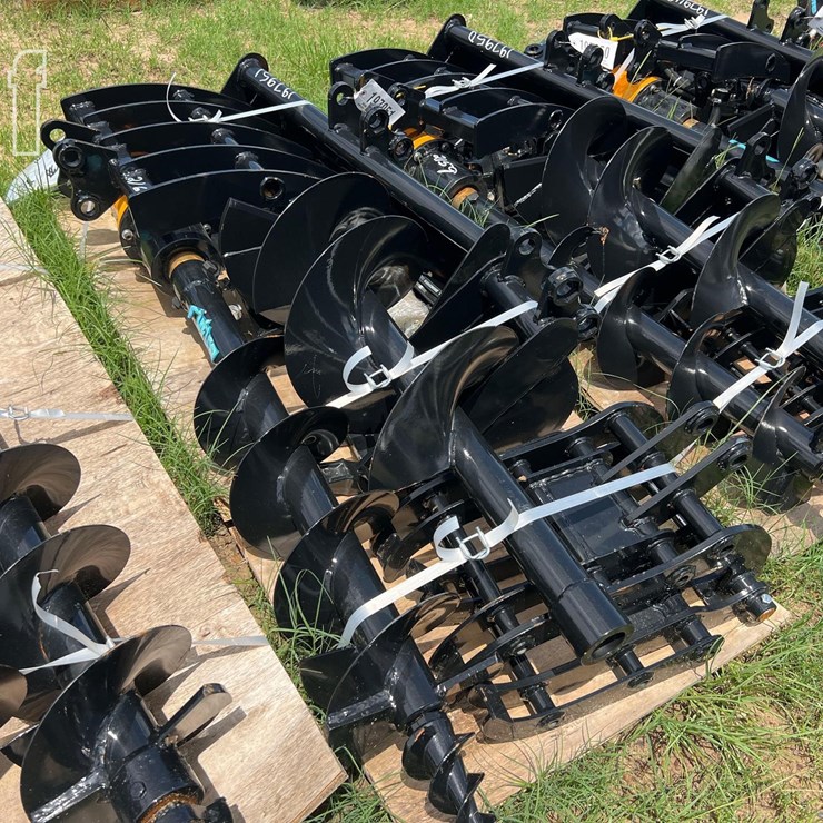 UNUSED FUTURE MINI EXCAVATOR ATTACHMENT SET