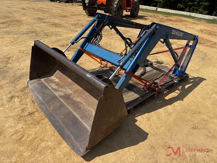 2013-new-holland-110tl-image-4