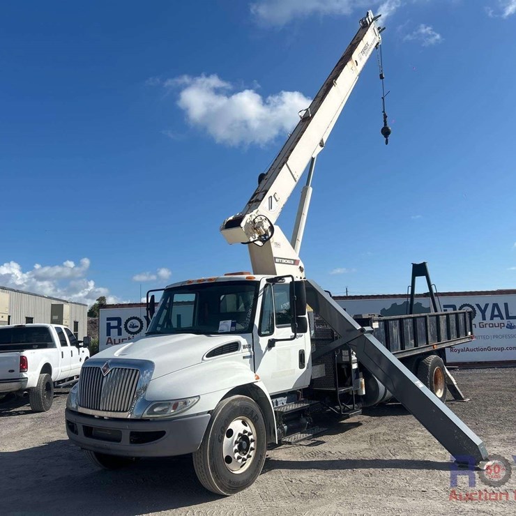 2014 INTERNATIONAL DURASTAR 4300