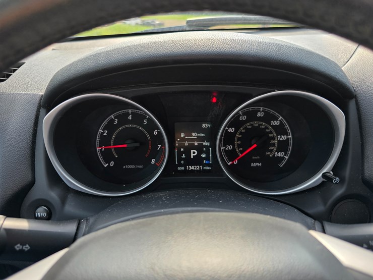 2015-mitsubishi-outlander-image-59