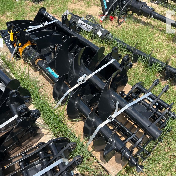 UNUSED FUTURE MINI EXCAVATOR ATTACHMENT SET