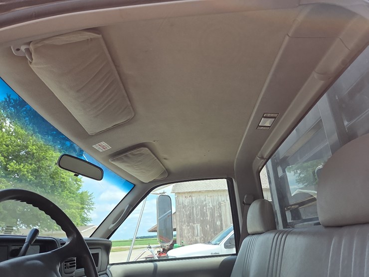 2000-gmc-3500hd-image-37