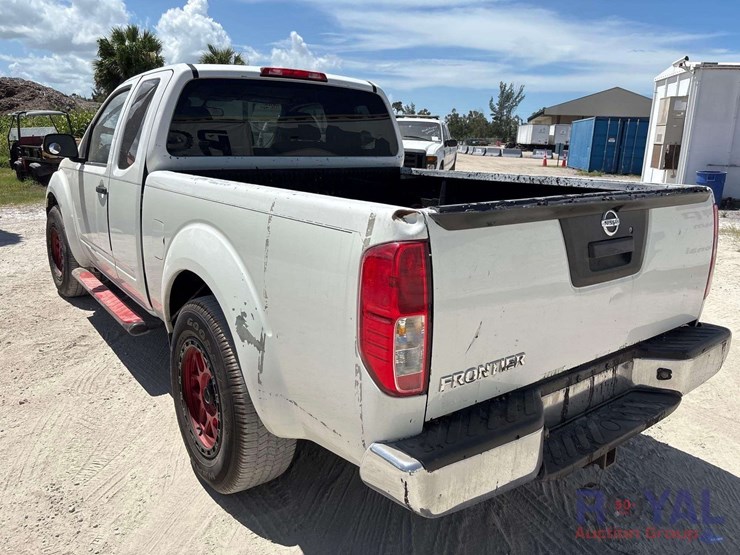 2016-nissan-frontier-image-4