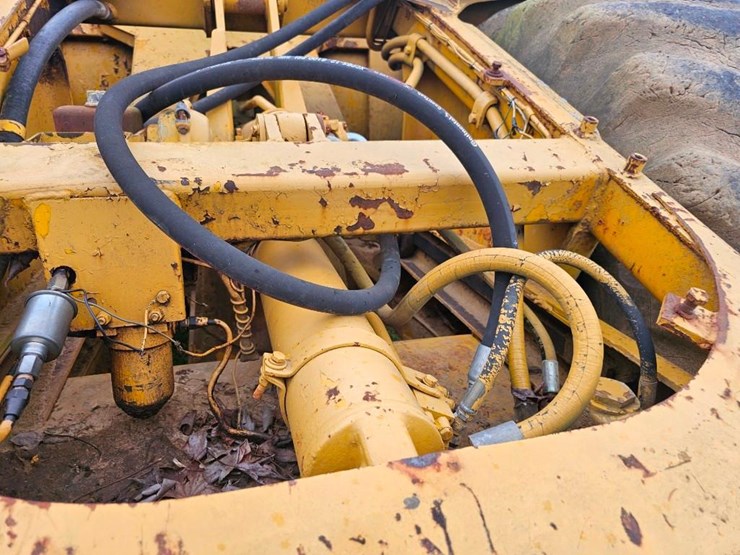 1979-caterpillar-613b-image-34