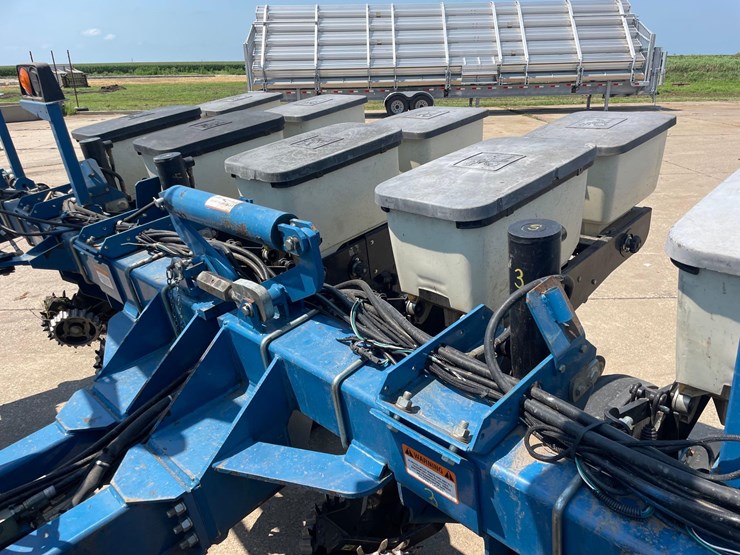 kinze-3200-image-33