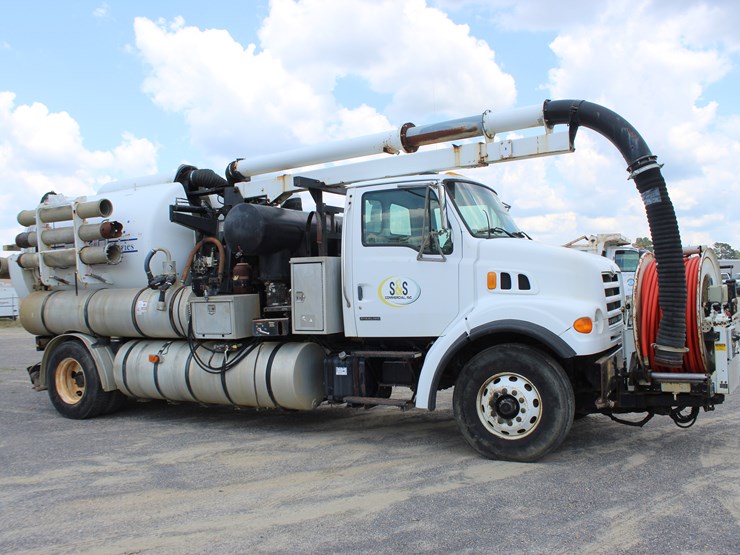 2004-vactor-2100-image-2