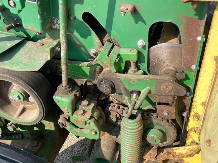 john-deere-3970-image-33