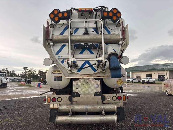 2016-kenworth-t880-image-27