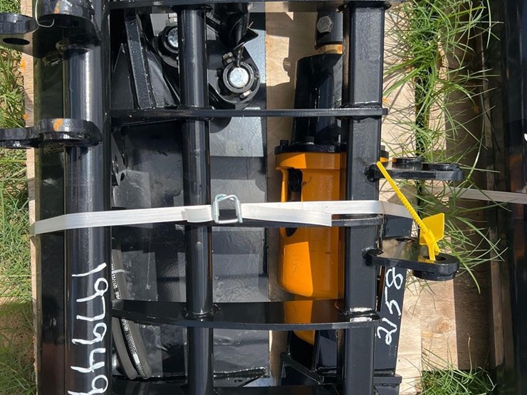 unused-future-mini-excavator-attachment-set-image-4