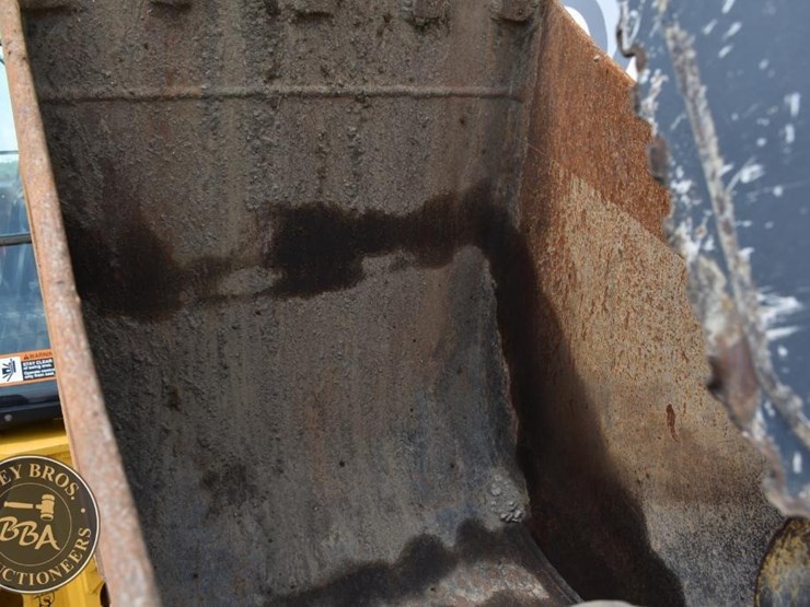2018-deere-410l-37589-image-17