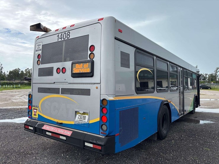 2014-gillig-low-floor-image-3