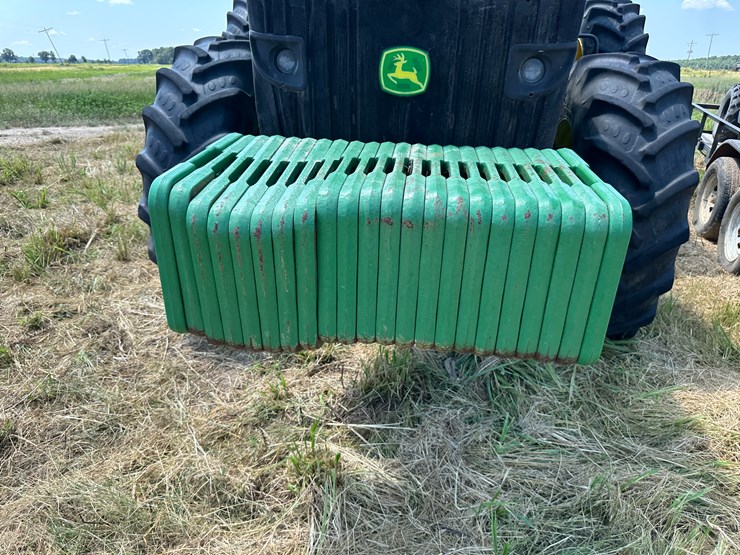 2014-john-deere-8285r-image-32