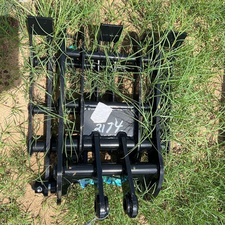 UNUSED FUTURE MINI EXCAVATOR GRAPPLE
