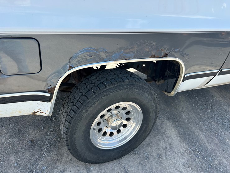 1990-chevrolet-blazer-image-9