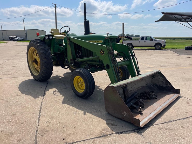 john-deere-3020-image-3
