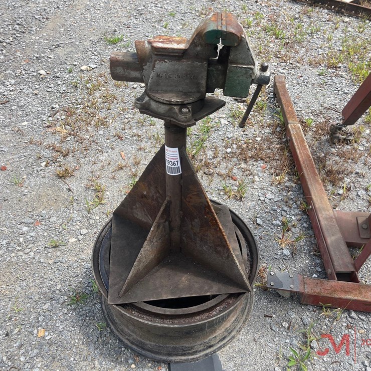 VISE AND STAND