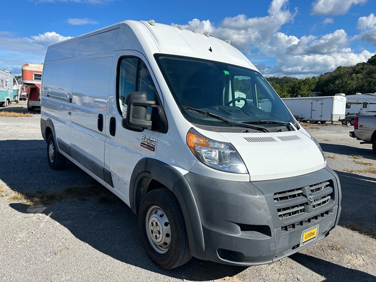 2017-ram-promaster-2500-image-2