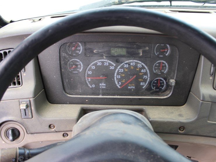 2004-vactor-2100-image-25