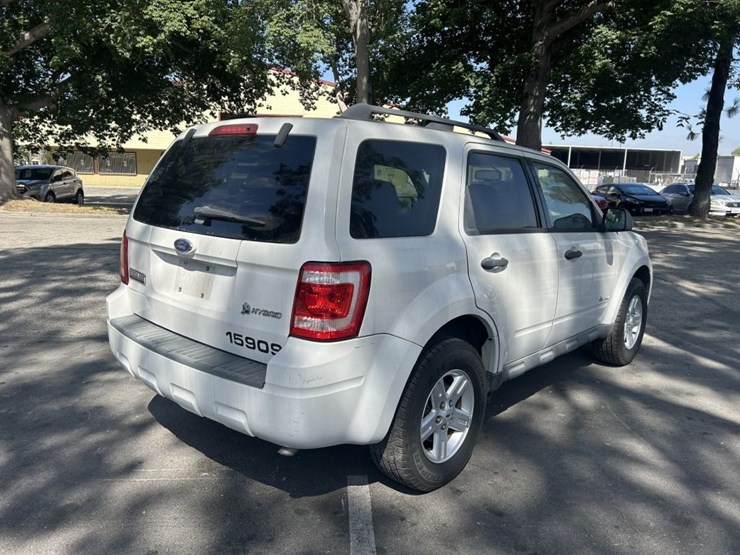 2009-ford-escape-image-4