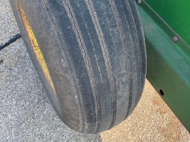 john-deere-3970-image-21