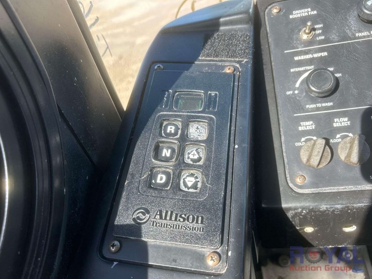 2014-gillig-low-floor-image-11