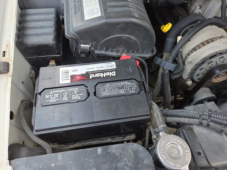 2000-gmc-3500hd-image-47