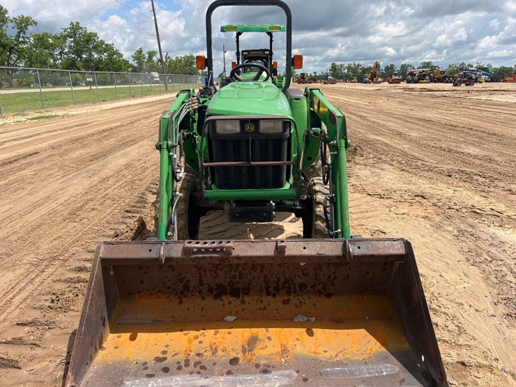john-deere-3032e-image-7