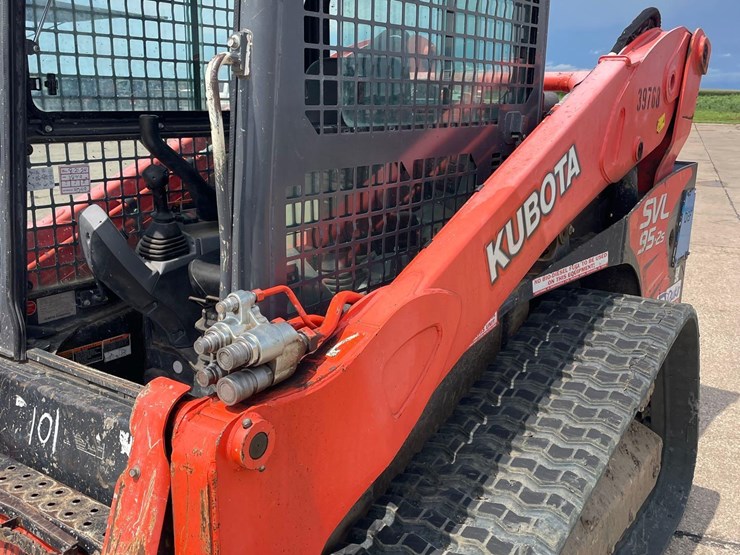 kubota-svl95-2s-image-11