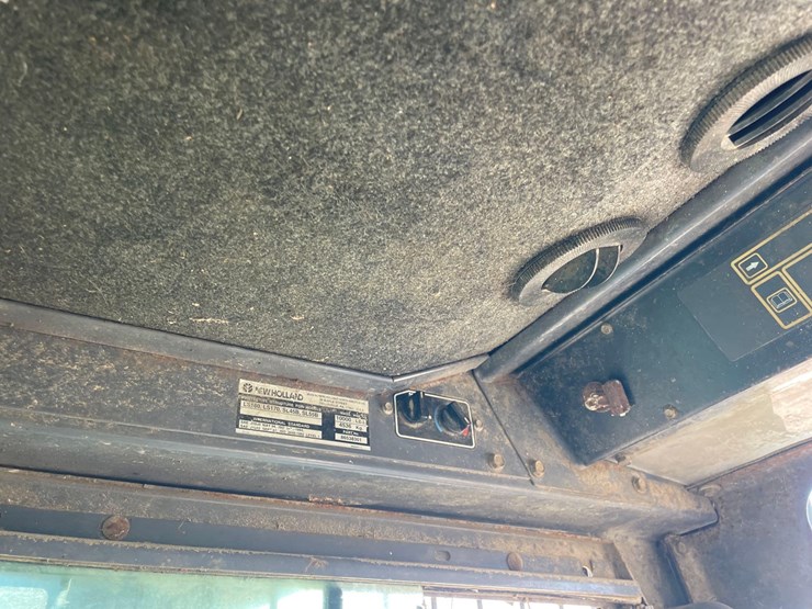 new-holland-l160-image-41