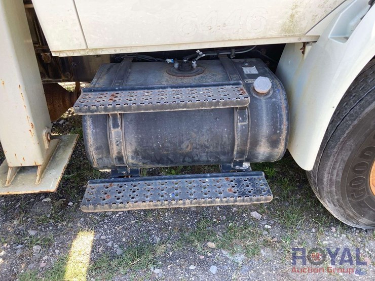 2010-international-durastar-4400-image-36