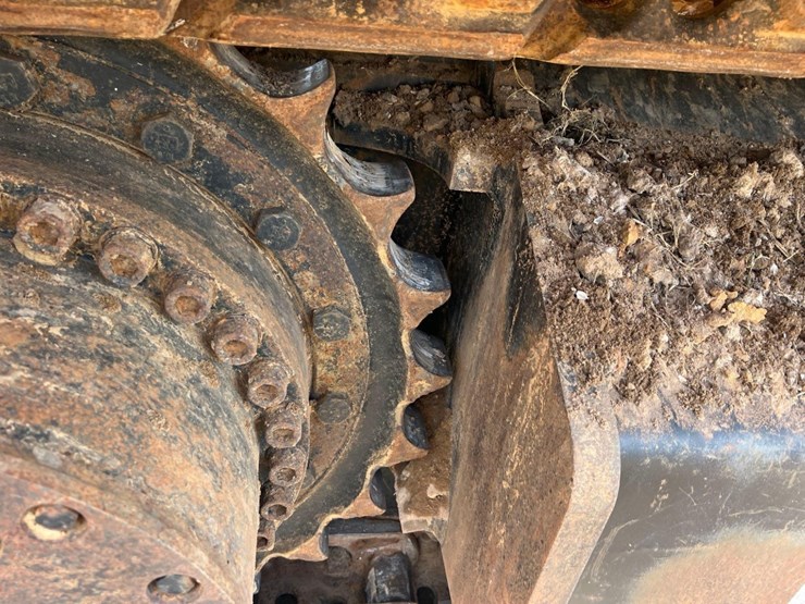 2020-caterpillar-336-image-25