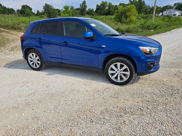 2015-mitsubishi-outlander-image-36