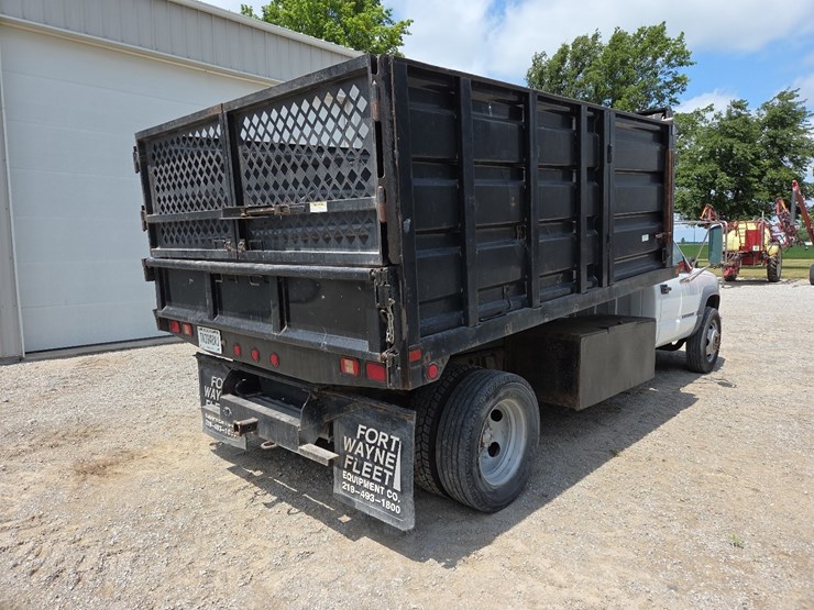 2000-gmc-3500hd-image-19