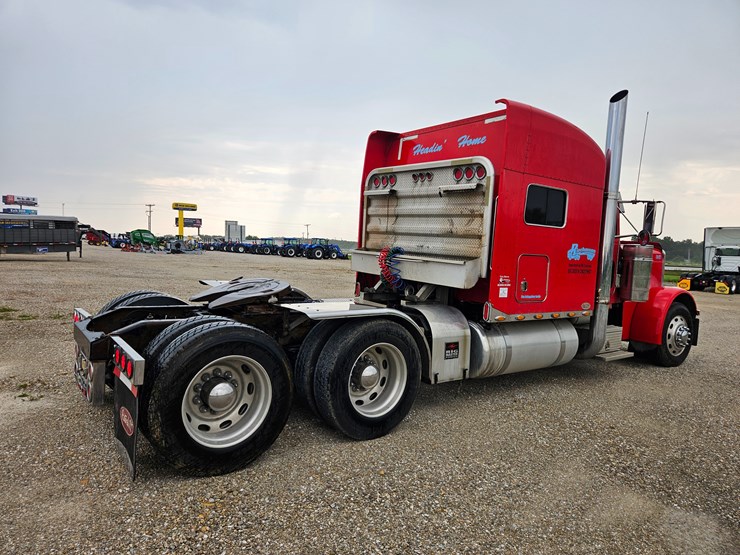 2003-peterbilt-379-image-22