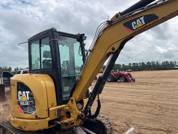 2015-caterpillar-303.5e2-cr-image-25