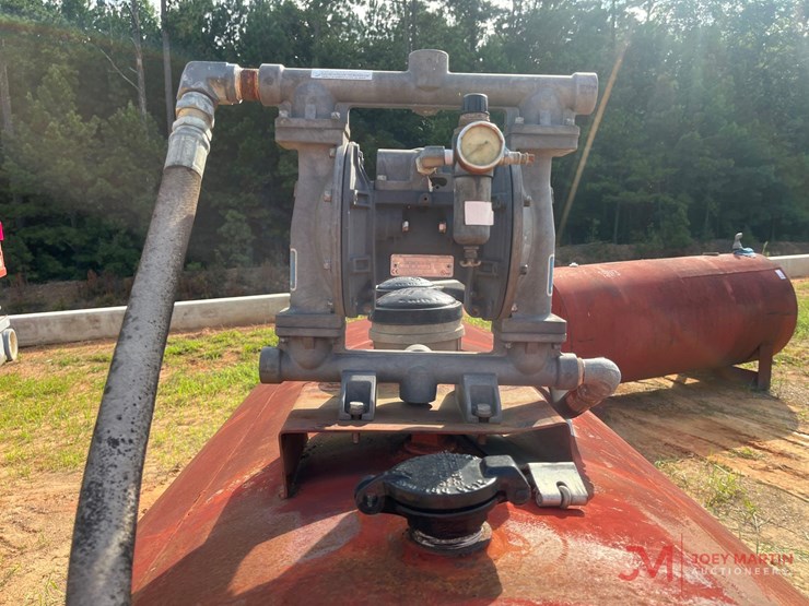 skid-mounted-fuel-tank-w/graco-pump-image-6