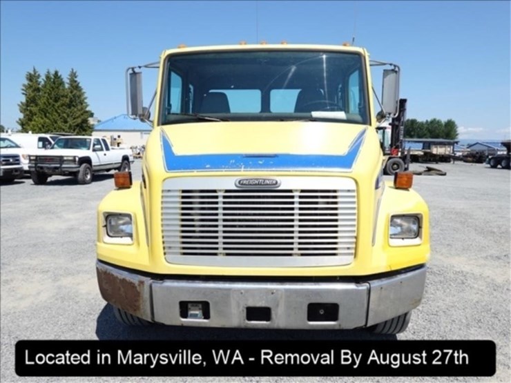 2001-freightliner-fl60-image-27
