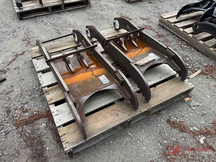 (2)-unused-2-finger-excavator-thumbs-image-2
