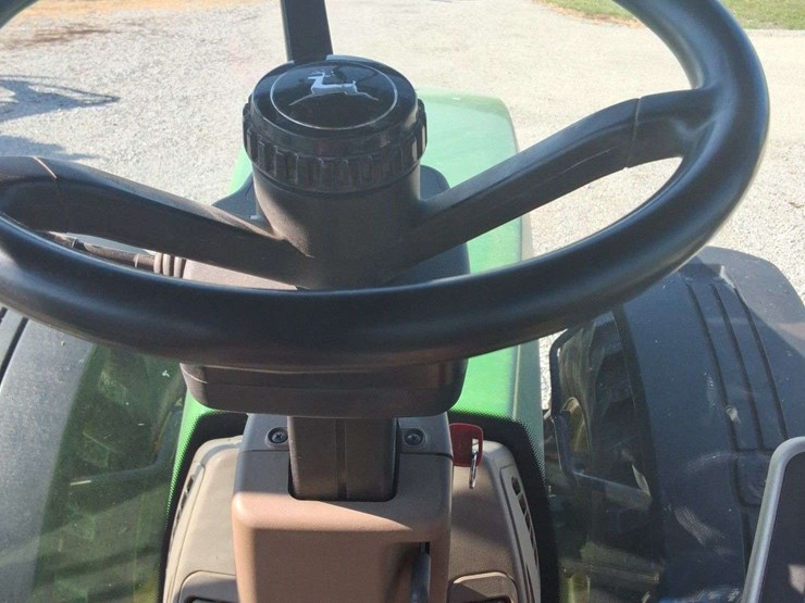 2000-john-deere-8310-image-37