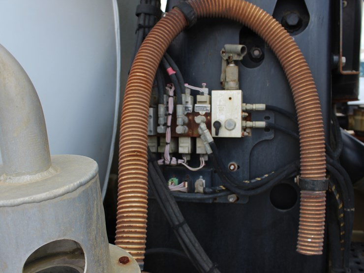 2004-vactor-2100-image-13