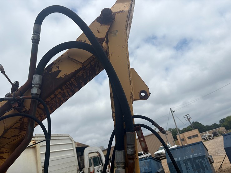 2000-john-deere-6310-image-39
