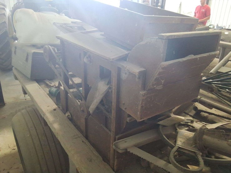 1635-gallon-poly-tank,-held-liquid-fertilizer-and-water-image-7