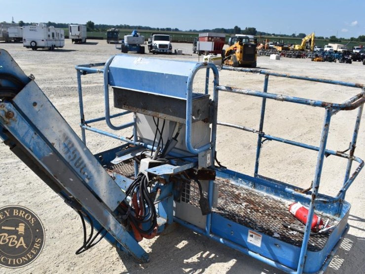 2014-genie-s65-trax-image-32