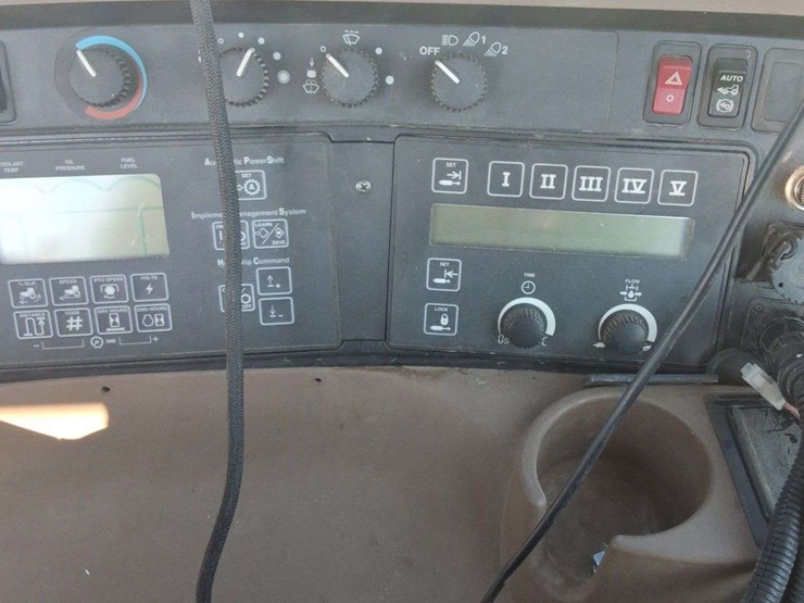 2000-john-deere-8310-image-39