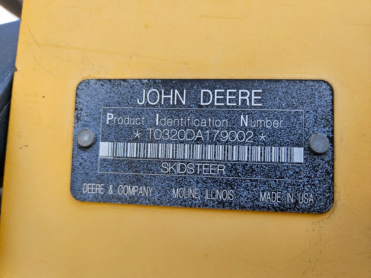 2010-deere-320d-image-75