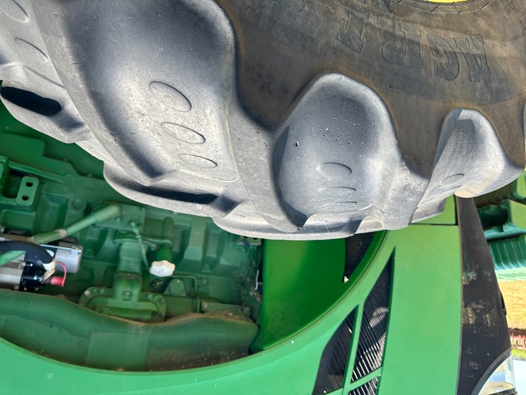 2014-john-deere-8285r-image-8